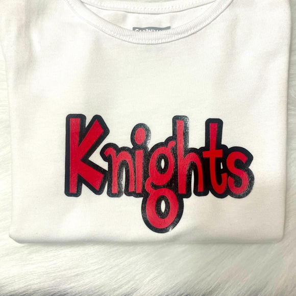 Red and Black on a white tshirt - Picture 1 of 1